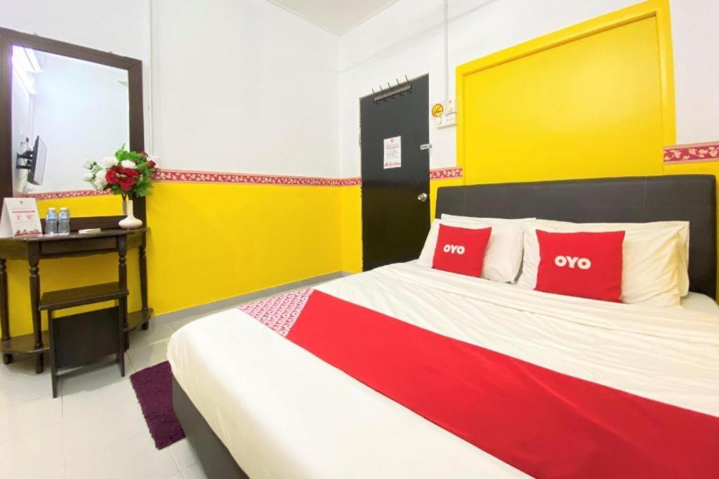 Oyo 90176 D'Cruz Sunrise Villa パンタイ・サナング エクステリア 写真