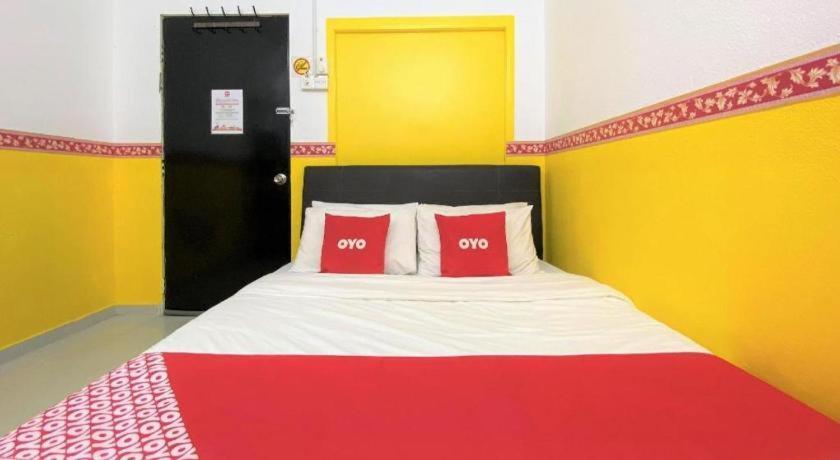Oyo 90176 D'Cruz Sunrise Villa パンタイ・サナング エクステリア 写真